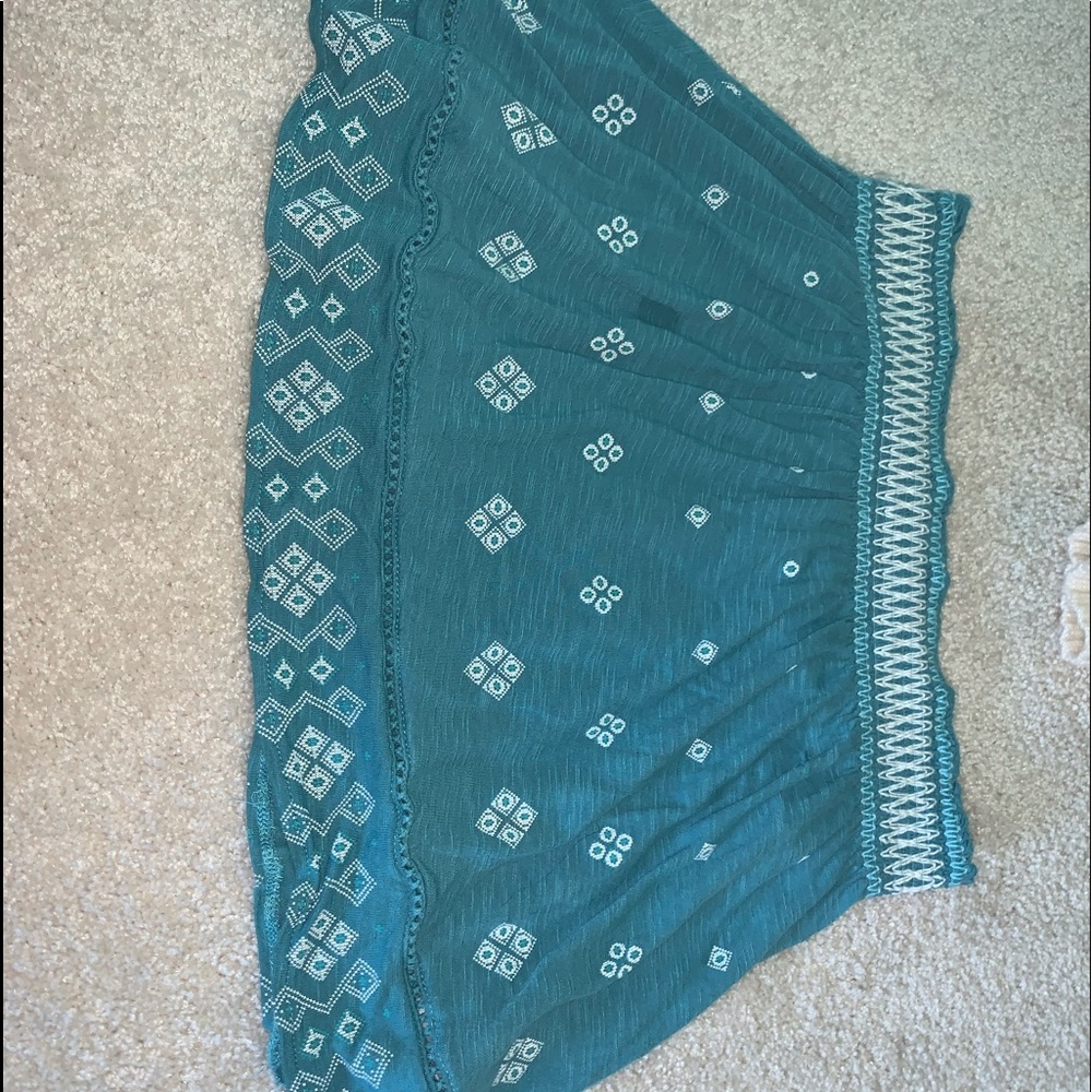Cute Aeropostale strapless flowy top! Work once!